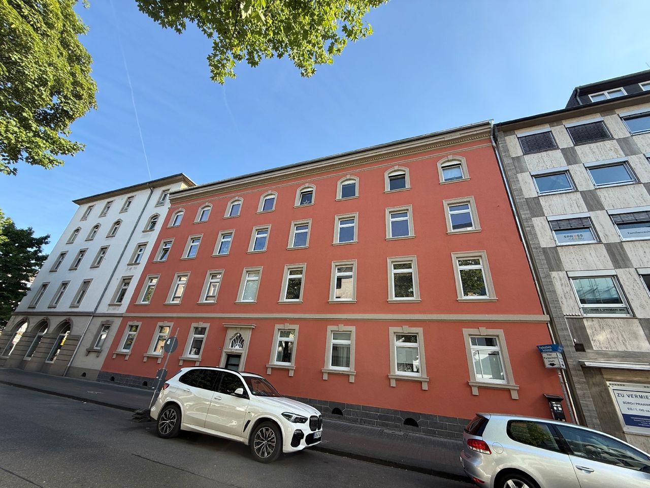 Großzügige 4-Z-Wohnung mit Loggia i. d. südlichen Vorstadt von KO zum Kauf!
Sofort bezugsfrei!