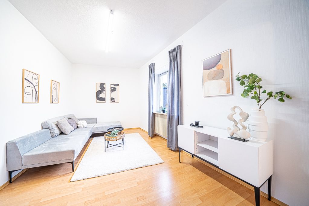 Gepflegtes Einfamilienhaus mit sep.Gewerbeeinheit und Dachterrasse in Arzbach z. Kauf!
Sofort frei!