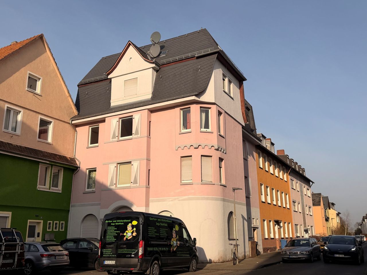 Solides Mehrfamilienhaus in begehrter Lage von Koblenz Metternich zum Kauf!