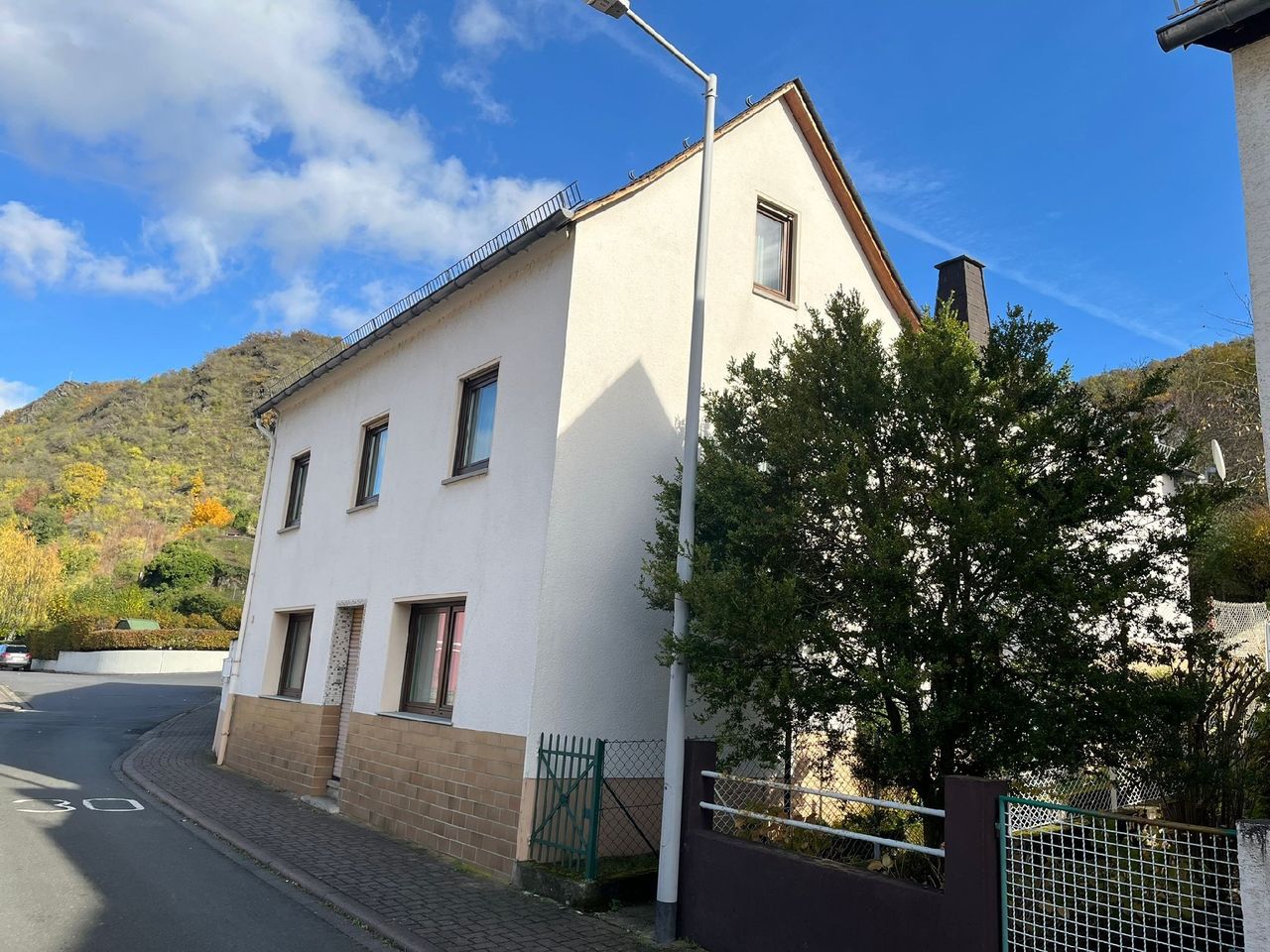 Charmantes Einfamilienhaus in Kestert  Ihr neues Zuhause wartet!