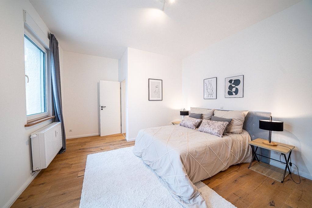 Premium – Wohnen mit Rheinblick – stilvolle 4-ZKB – Wohnung mit Balkon!
Erstbezug!