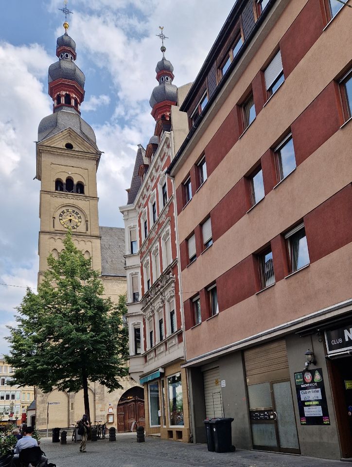 3-Zimmer-Maisonette-Wonung mit Balkon und Aufzug in der schönen Koblenzer-Altstadt!
Frei ab sofort!