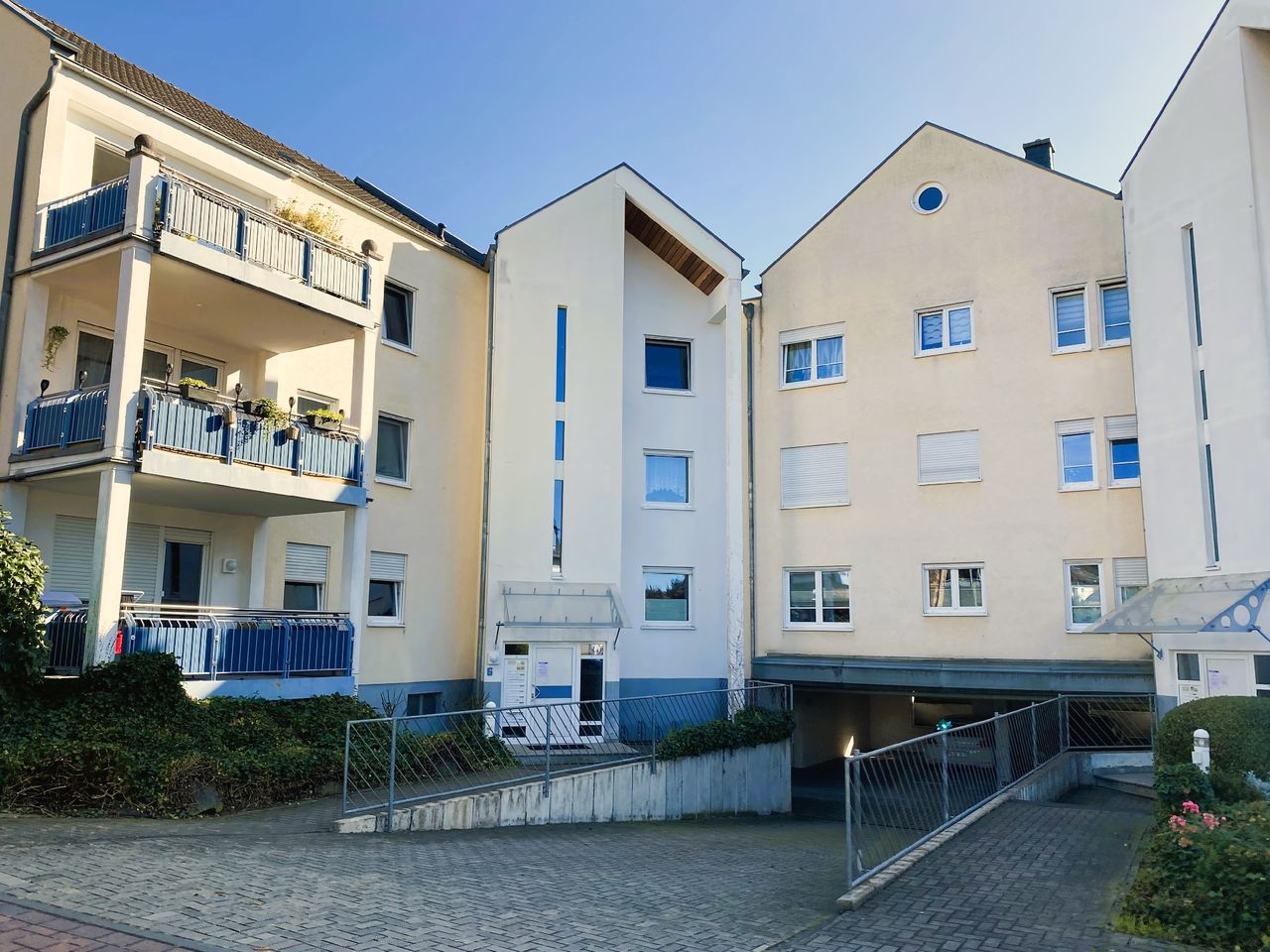 PKW-Tiefgaragenstellplatz (Nr. 6) in Lahnstein zur Miete!
Sofort Verfügbar