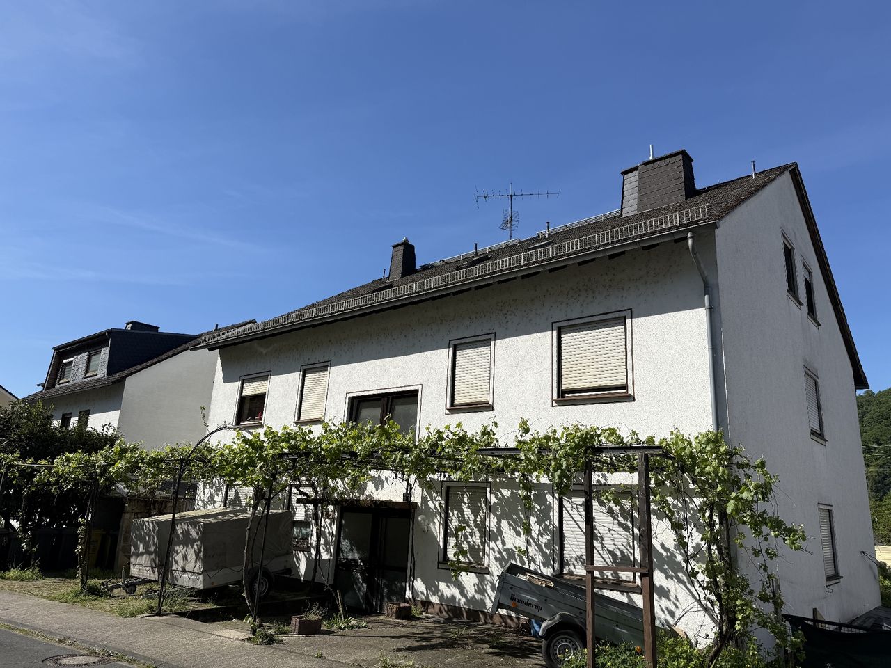 Renditestarke Kapitalanlage! Mehrfamilienhaus in Kamp Bornhofen zum Kauf!
Rendite von 8%!