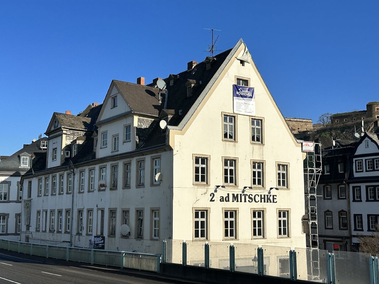Saniertes Mehrfamilienhaus in Bestlage von KO-Ehrenbreitstein
steuerlich begünstigt nach §7i EStG